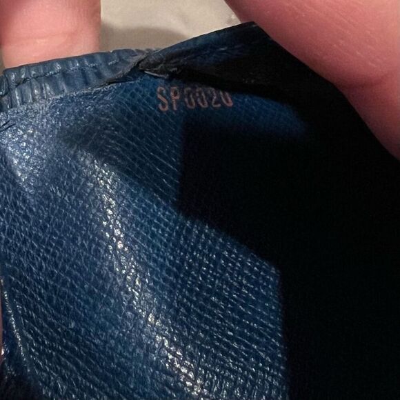 Vintage Louis Vuitton Elise Epi Trifold Wallet Blue Leather LV Paris Made France - Picture 13 of 14